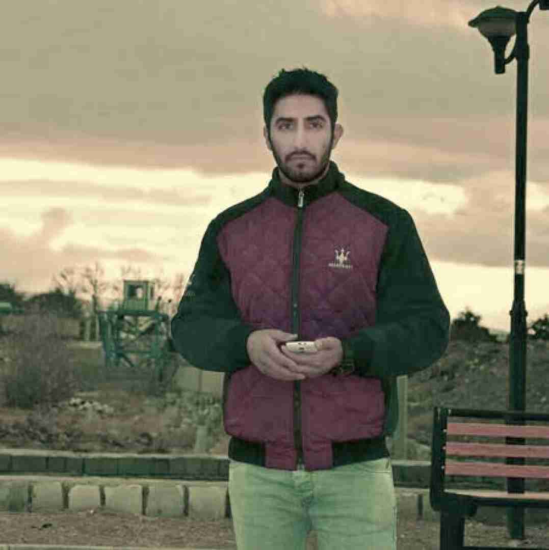 محمد امیری تو یه سردردی برام باعث حال بدمی
