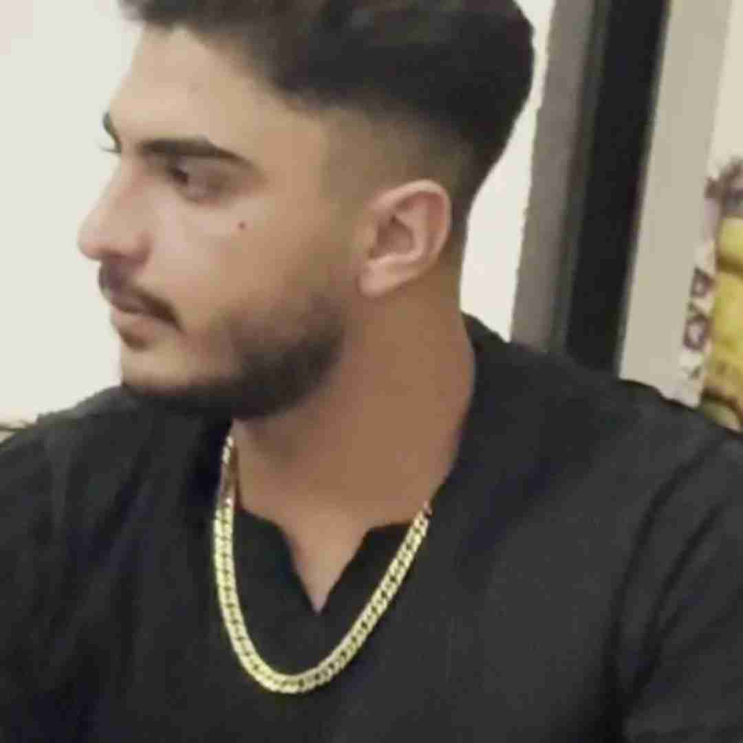 محمد امین کرمزاد سکوت شویلم خوین چویلم دردم بی درمانه