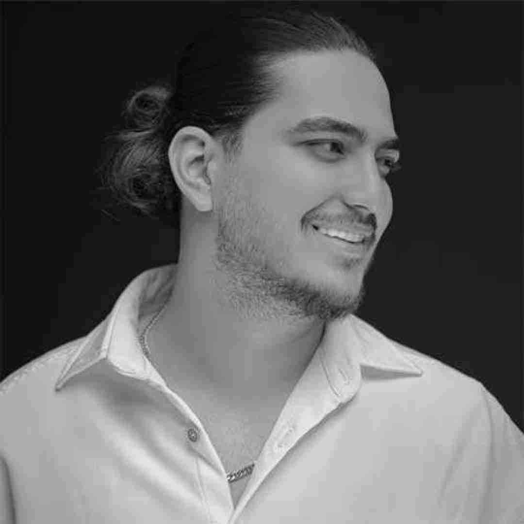 نیواد من من با من تو غریبس دیگه بینمون یه دوستی سادس
