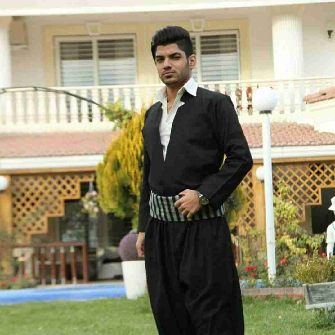 مجتبی ترکاشوند چن روزه آزاد شدم از او زندان کوفتی