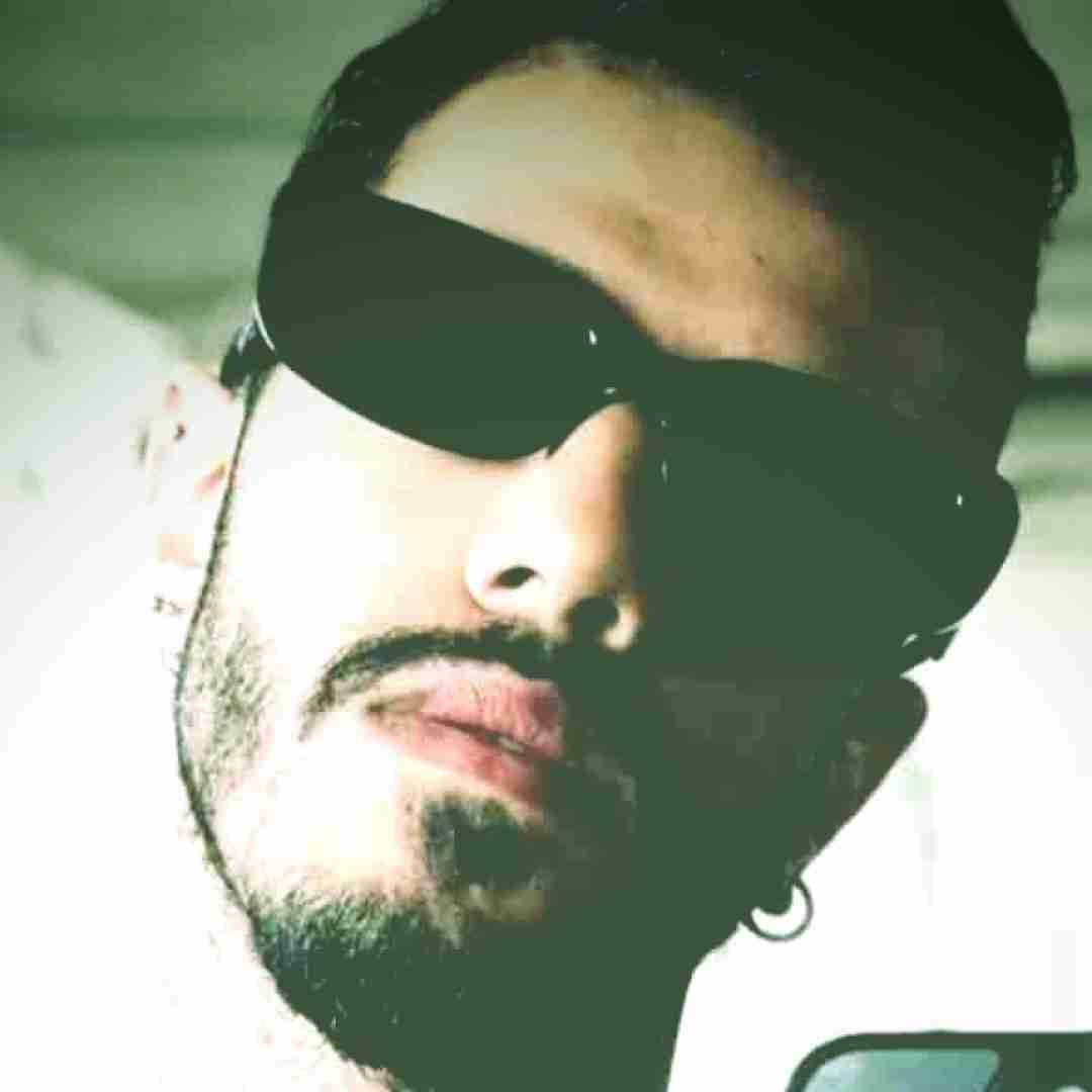 مهزد فرق میکنی