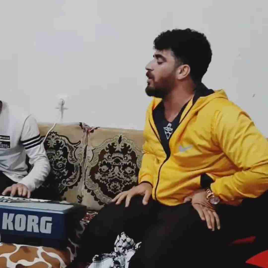ادریس منصورزاده ناوم و شریک غمه