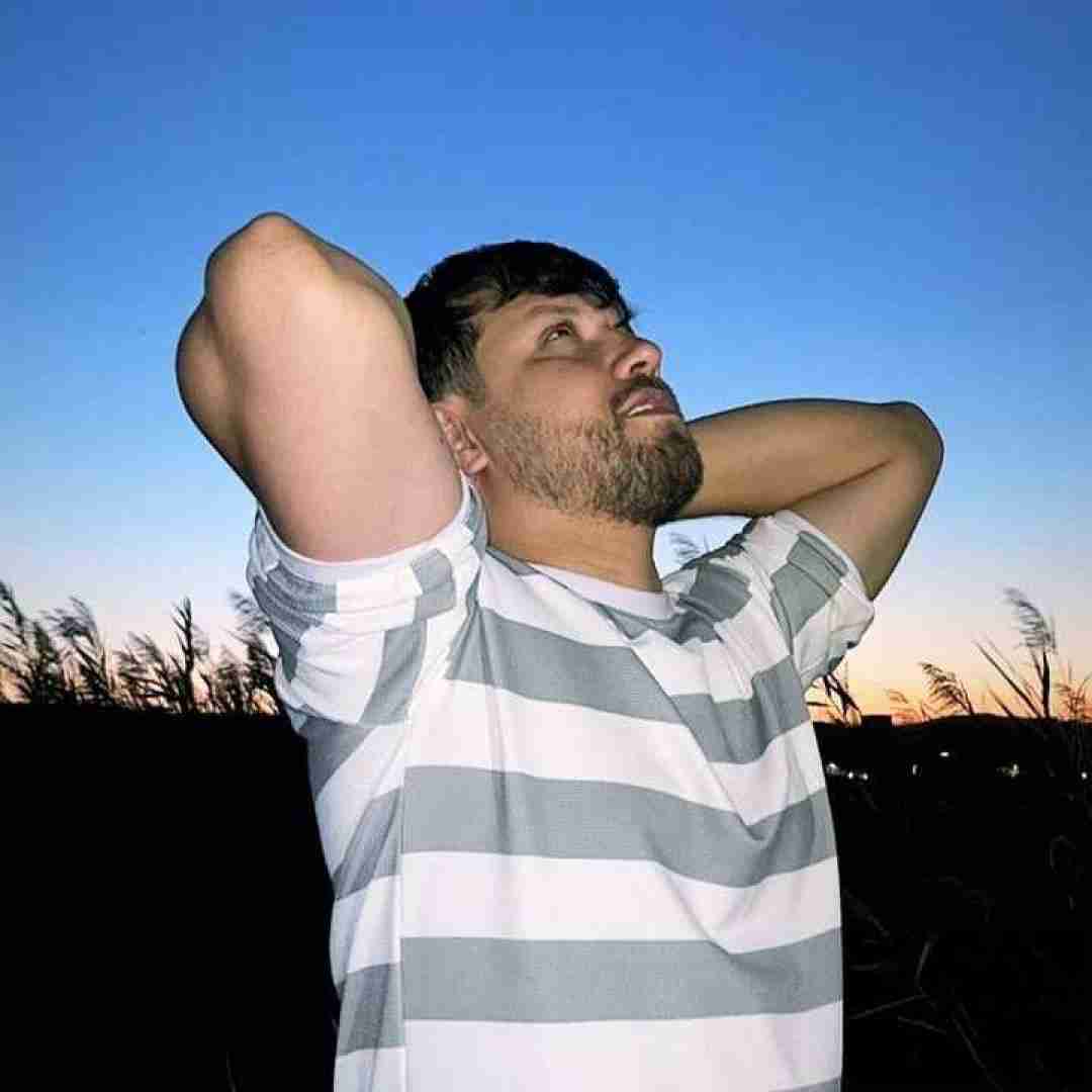 توحید ناصری شاکی میشم کسی چپ نگات کنه