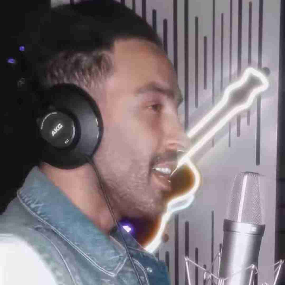 احمد سلو بیا بغلم بغلم یکم منو آروم کن