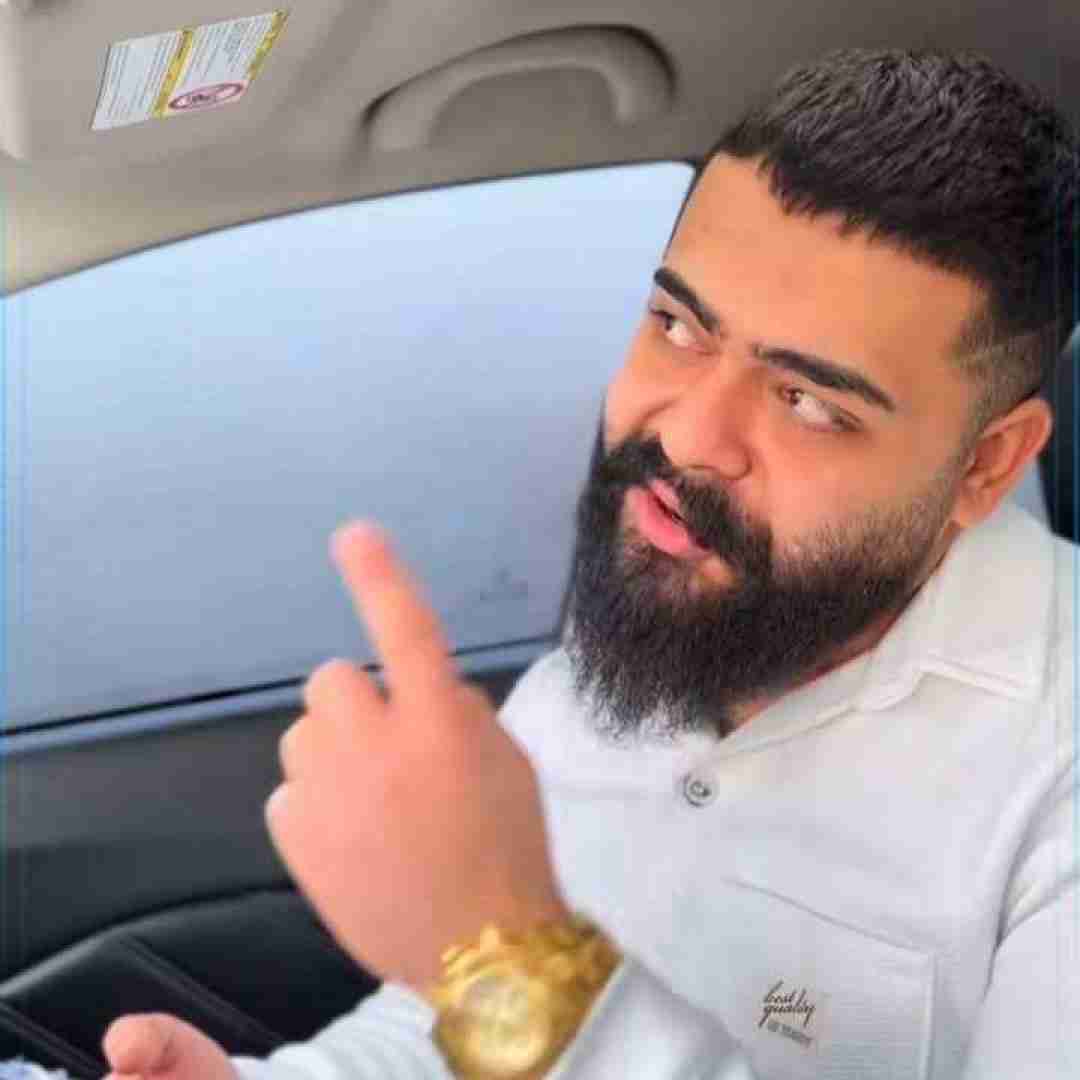 علیراد زیر کلی فشار میکنه بدنم درد