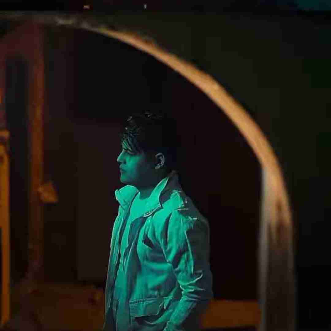 امیرحافظ رنجبر شب شد هم‌ خوابم‌ نمیبره چرا عطرت