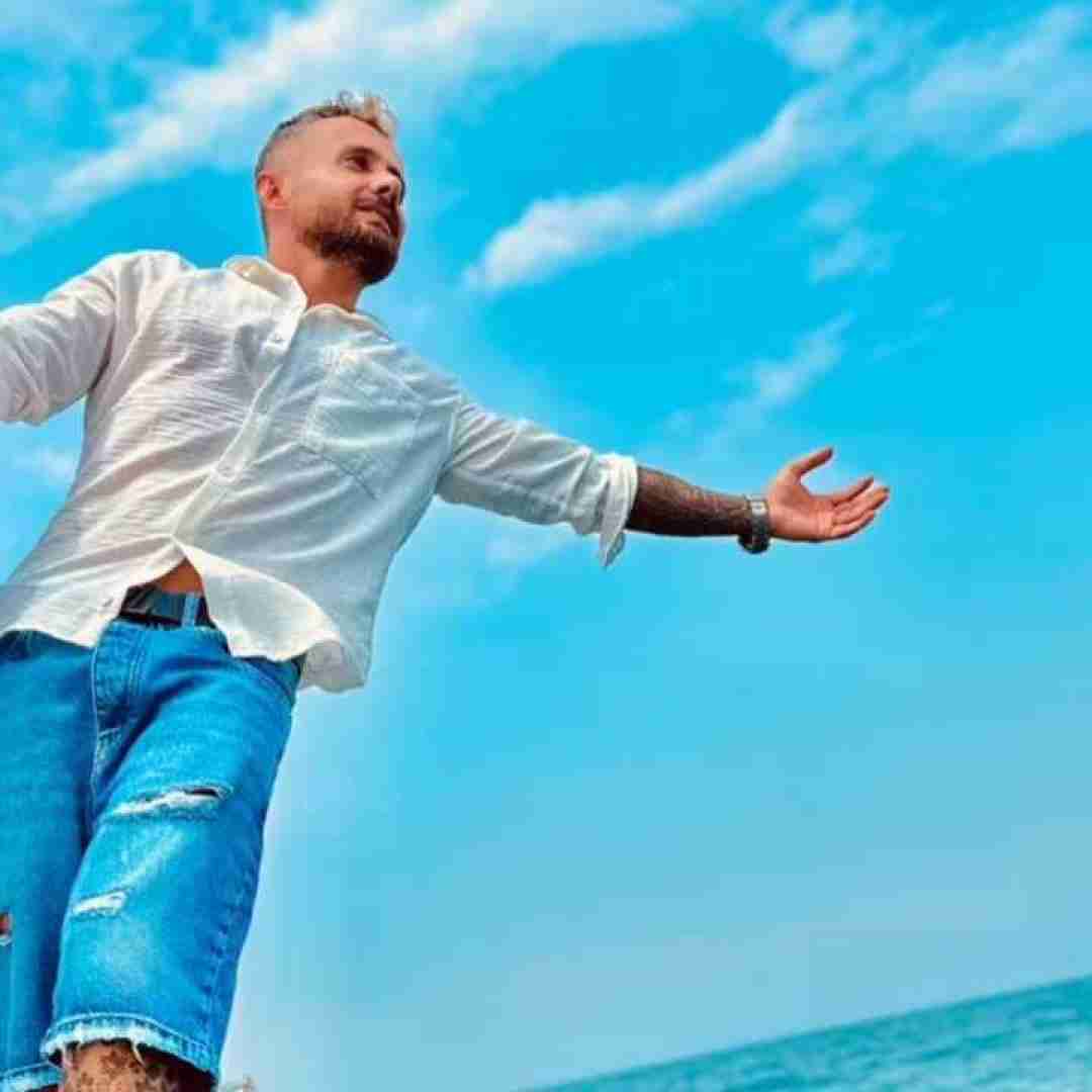 ابی عالی این کیجا چش قشنگه روح و روانه منه