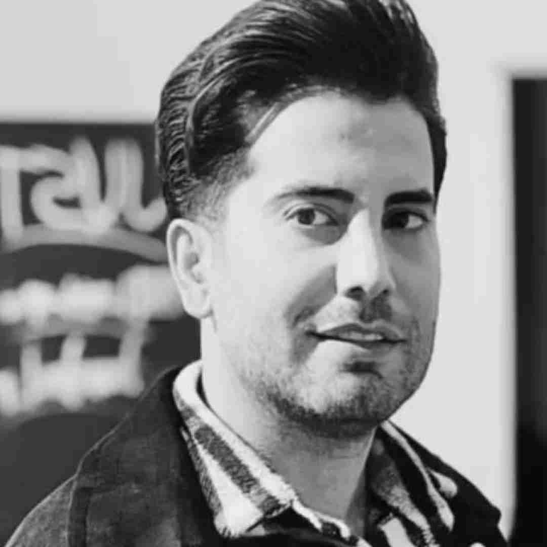 فرشاد آزادی گل منی گل من شب و روز تورو من ناز میکنم
