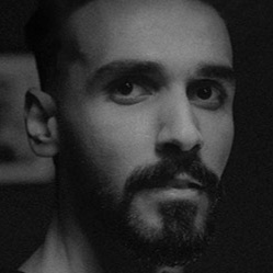 دانلود آهنگ ایلیا به نام لیلا لیلا سر چشم تو دعواس