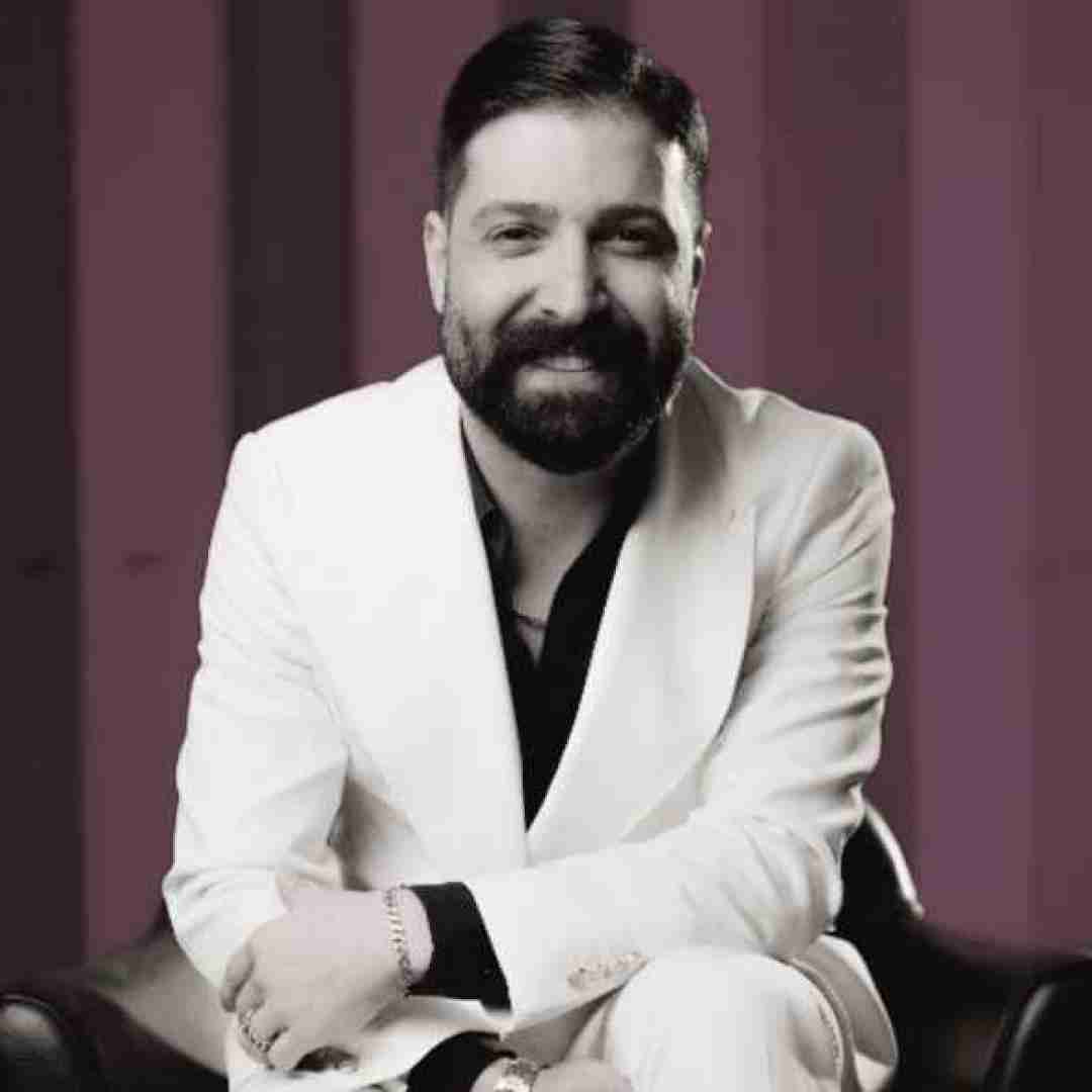 حمید هیراد میبینم اون روز و که پشیمون برمیگردی سمت این خونه