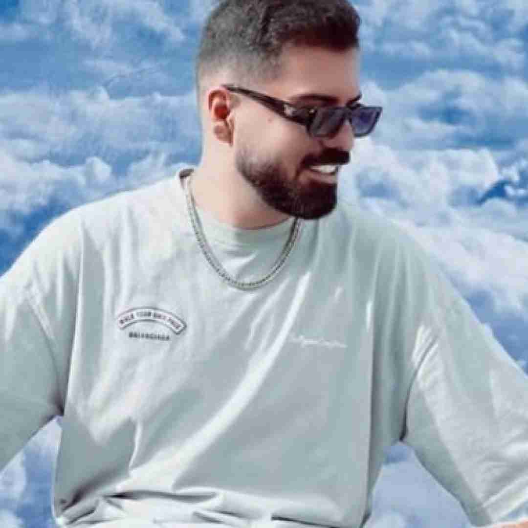 عادل میرزایی توی شطرنج چشات مغزم کیش قلبم مات
