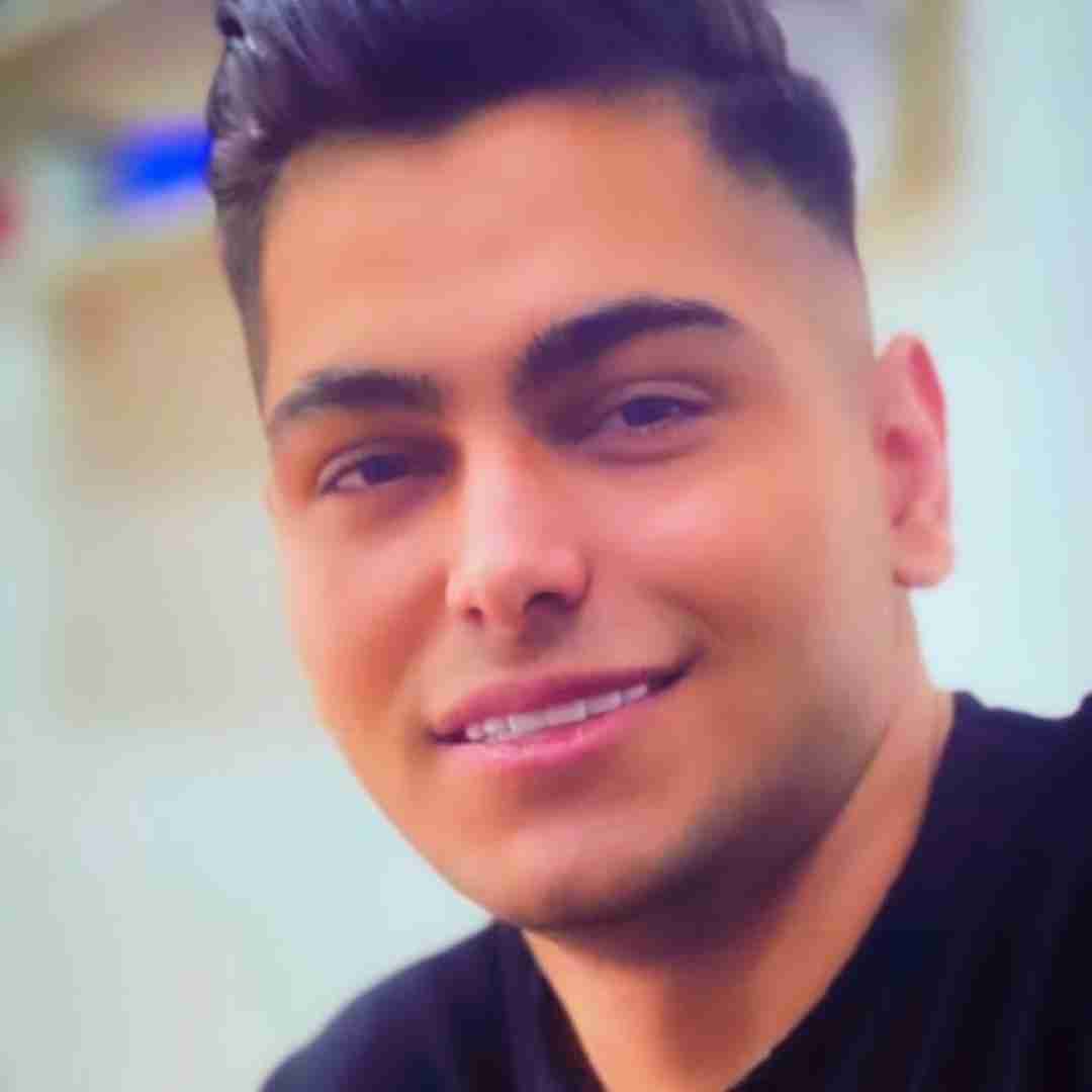 امیرمحمد افشار دل تو سنگ بود سرم به سنگ خورد