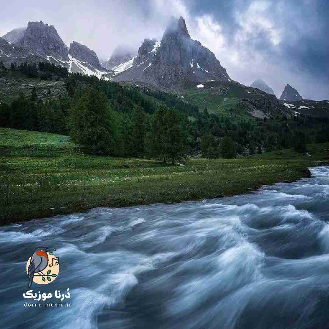میگه کجا داری میری با این وضع هرجا که ماه