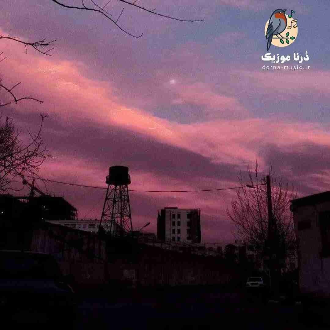 برو اصلا هرکاری کن نمیخوام وایسم جلوت من الان