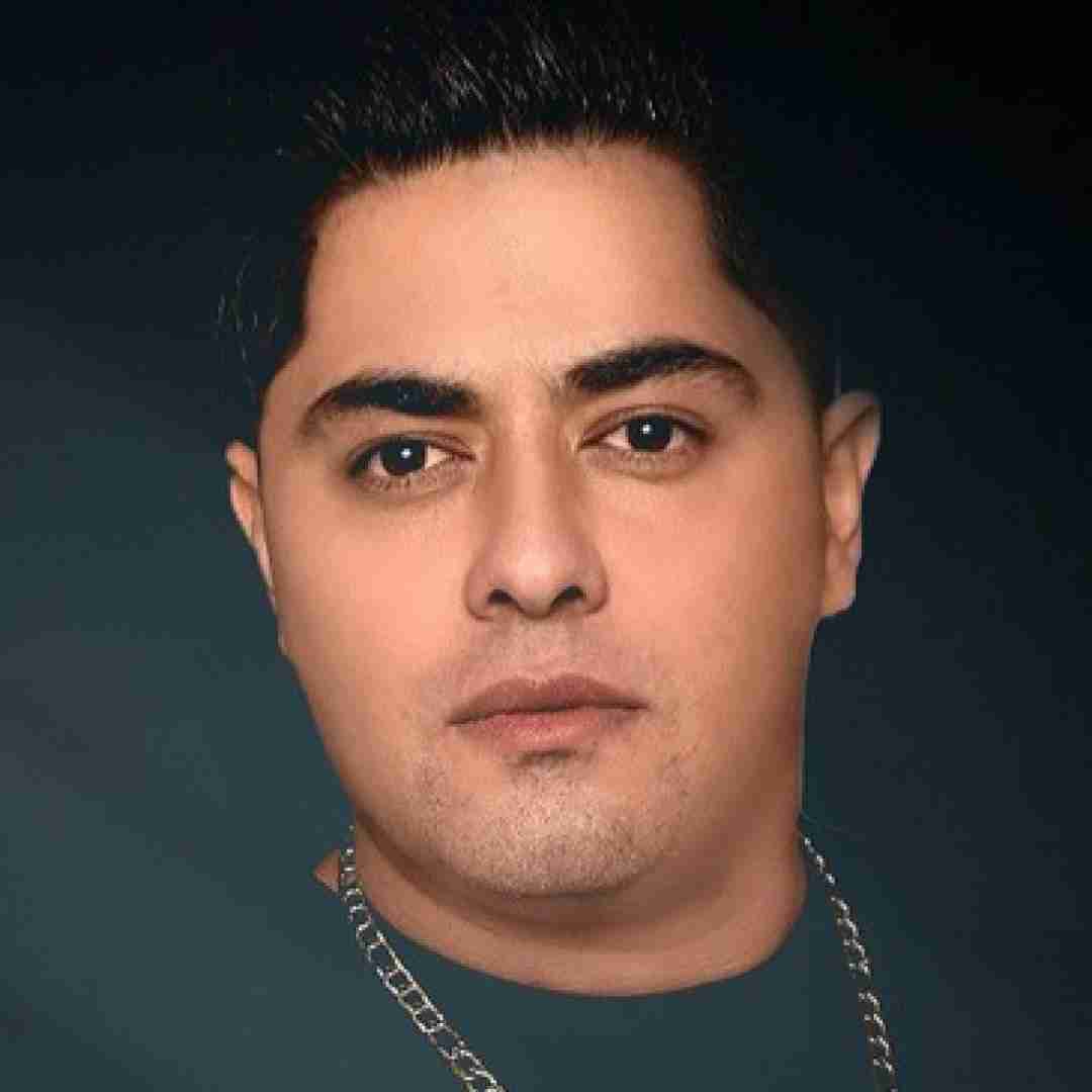 علی شرفی خانم دانشجو