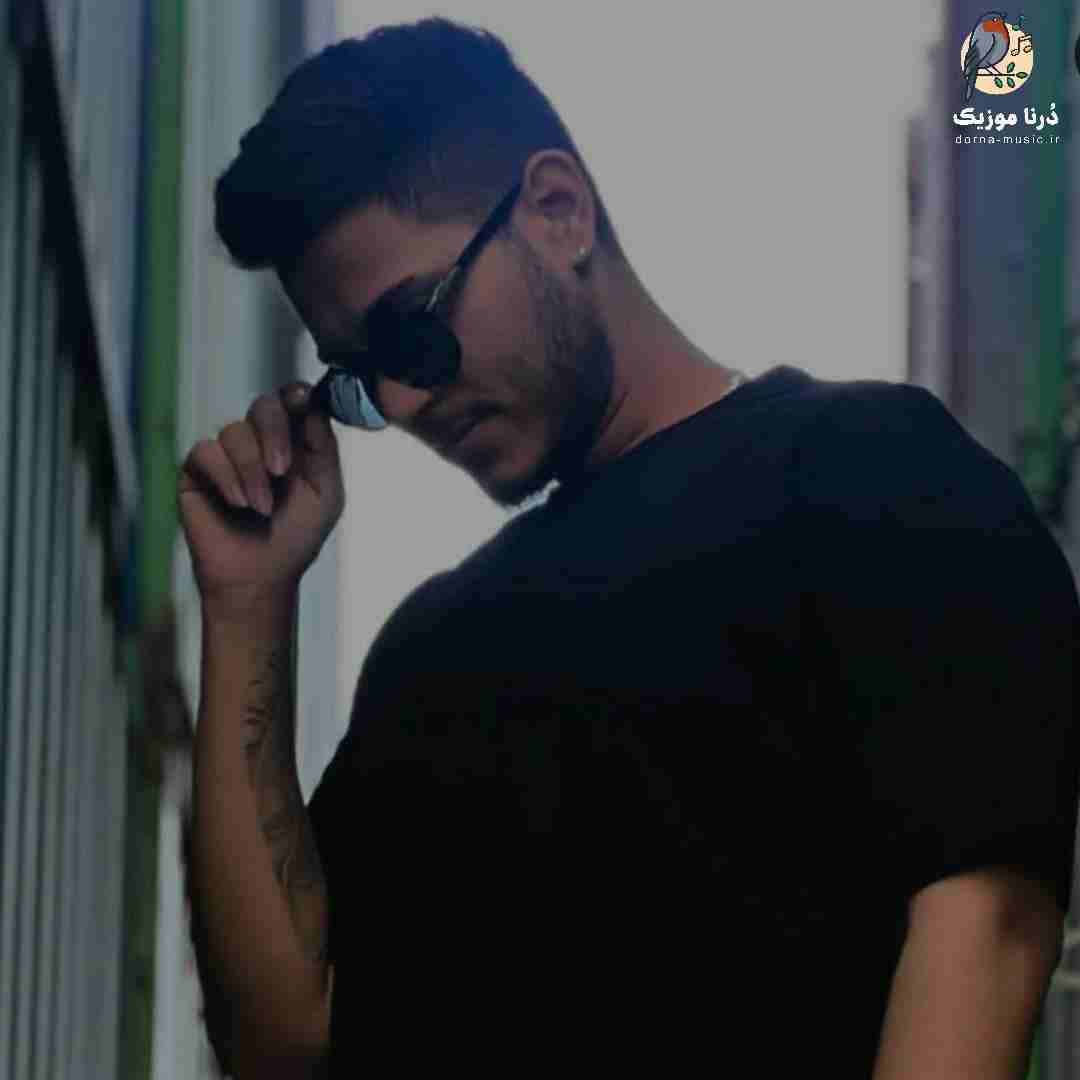 دانلود آهنگ رایا سمیعی به نام شب بلندو دله من در تب و تاب ای وای