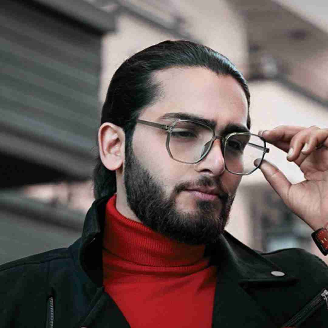علی علیزاده وقت بوسیدن تو شعر بیاید یا مرگ