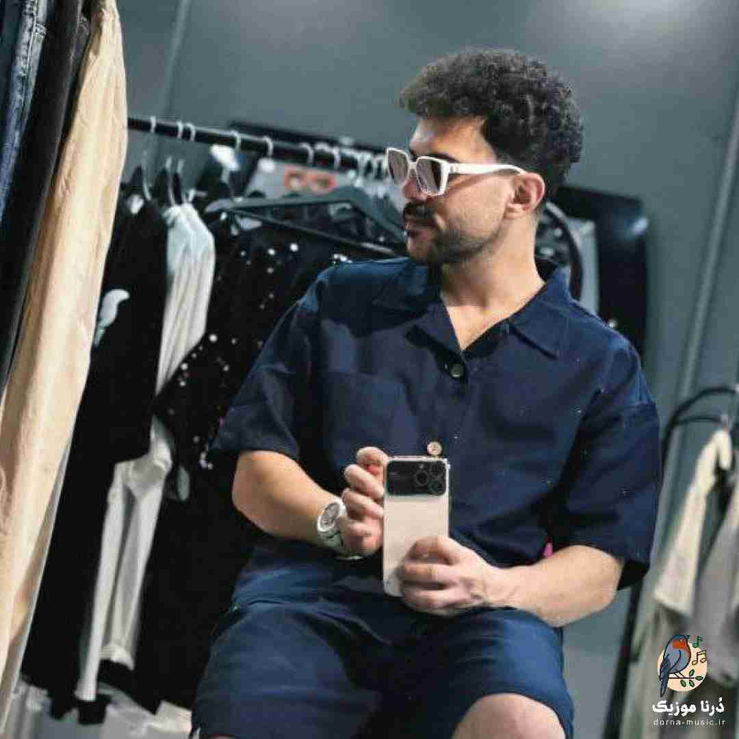 پیام عباسی لعنت به او که تونه از مه دور کرد