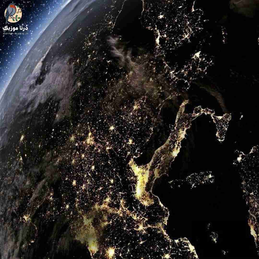  دروغ بود اگه گفتم نمیخوامت من هنوز همونم