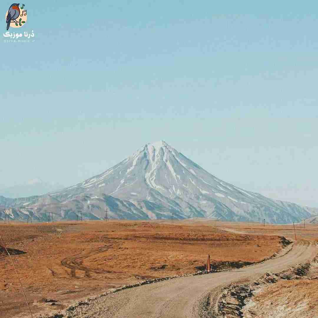  نبودی ریختم بهم انگار زندگیم به چشای تو گیر کرده
