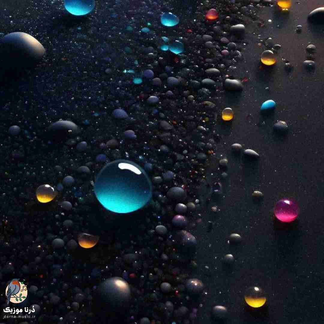 تنهایی تو جنگل سرسبزه مه آلود میدوئم و راه میرم