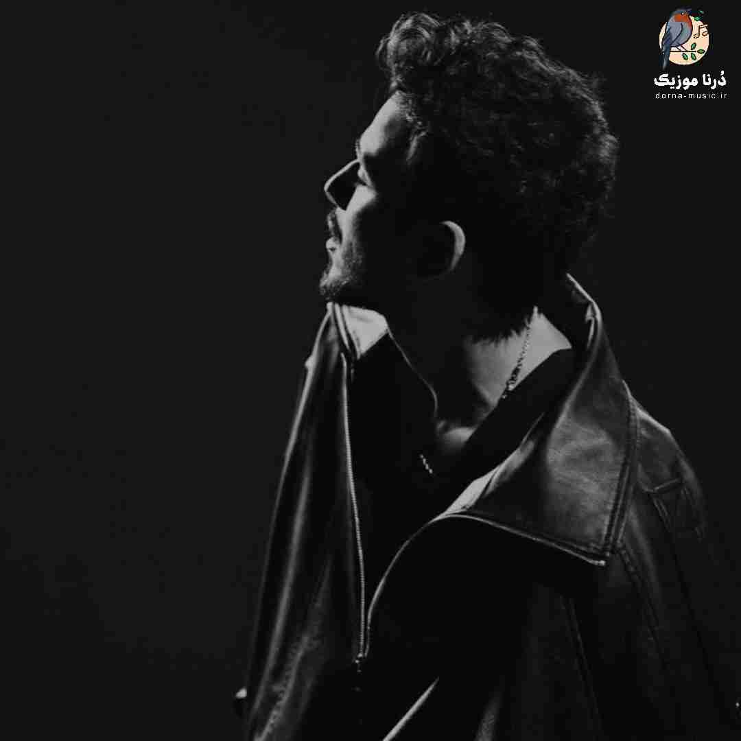 متیار منم اون نیمکته تنهام پره گرد پره غباره