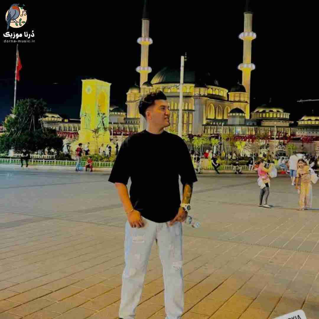 سجاد فرهادی دلتنگی و خیال یار منو دیوونم کرده
