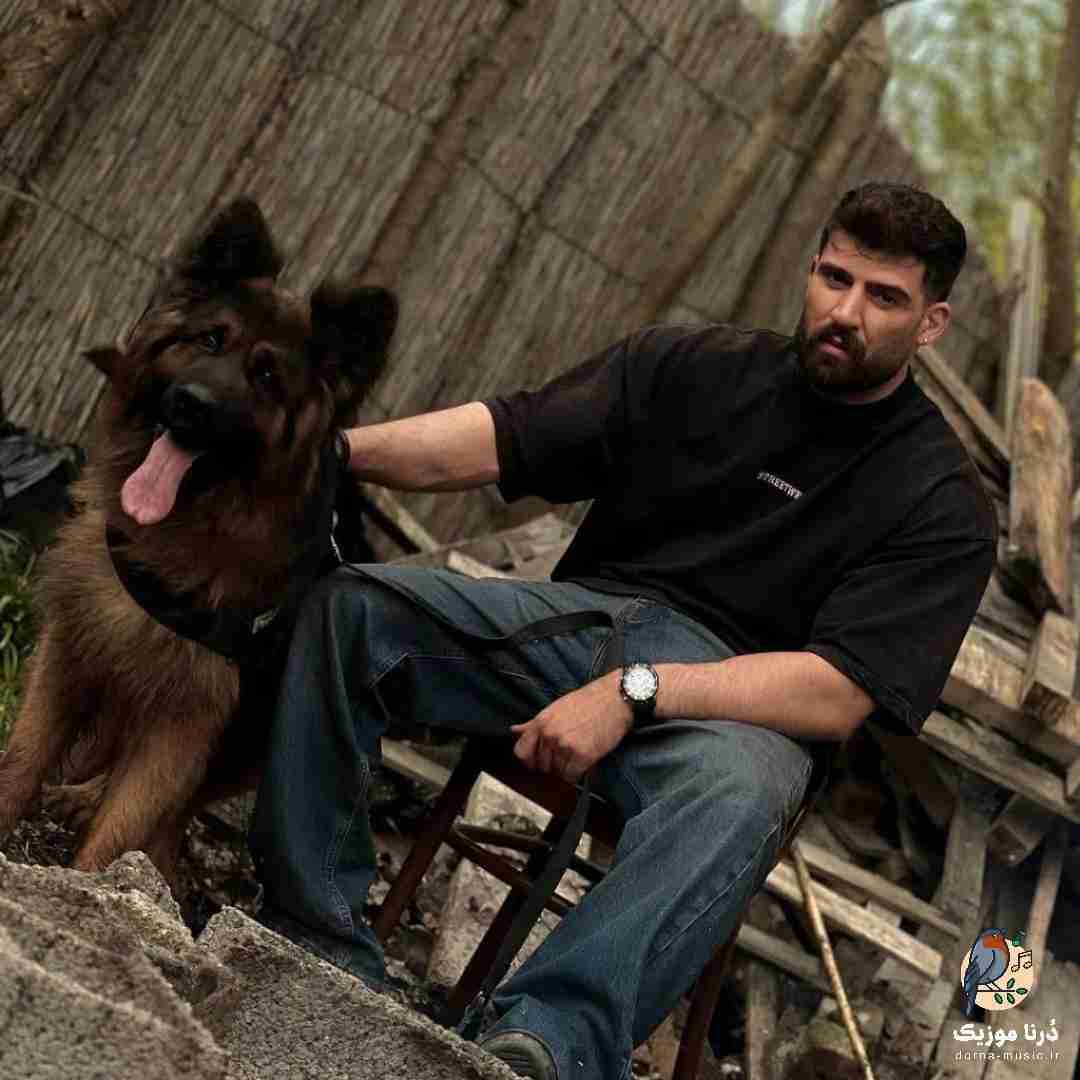 محمد محرمی الان به جای من با کی جفت و جور شدی