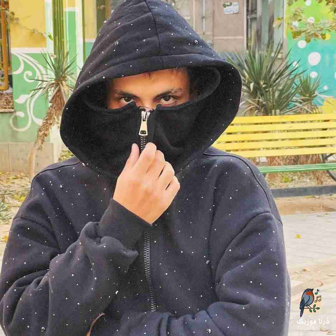 خجسته اگه حرف نمیزنی چون جواب نداری
