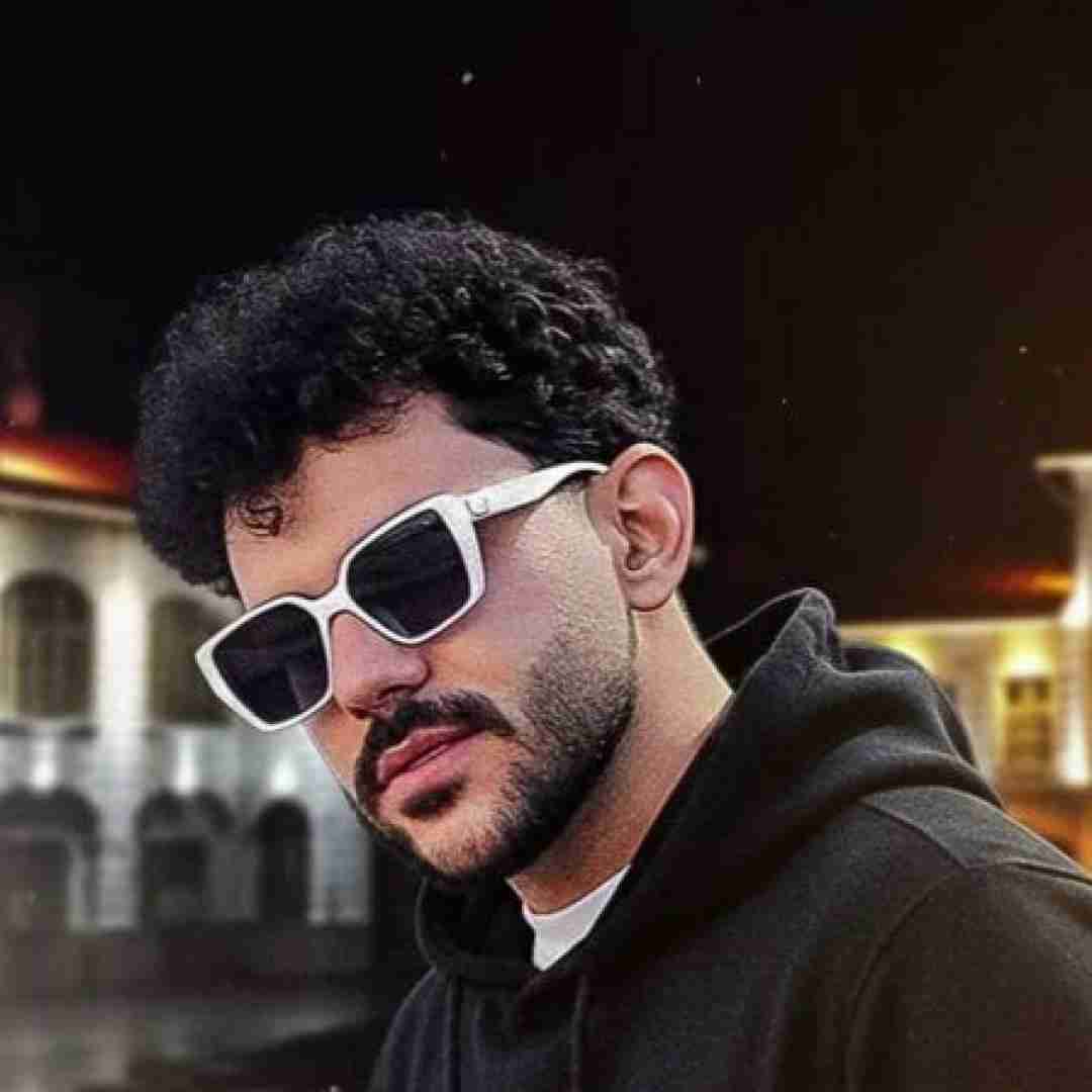 پیام عباسی اگه یه روز دلت گرفت بهم زنگ بزن